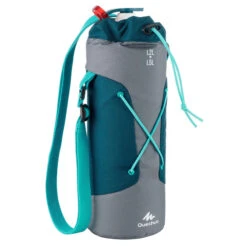 Quechua Housse Isotherme Pour Gourde Randonnée 1,2 à 1,5 Litre Gris/bleu -Offres Camping Boutique housse isotherme pour gourde randonnee 12 a 15 litre grisbleu 4